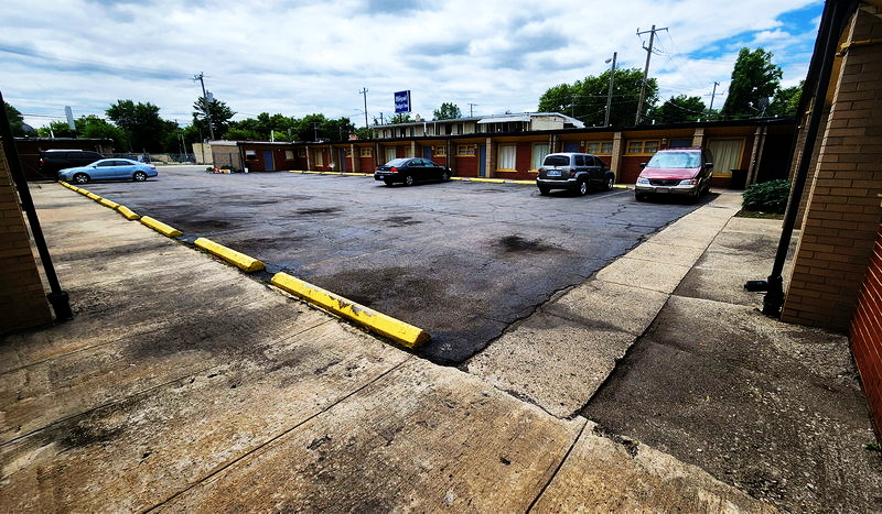 Park Drive Motel - Loopnet Photo